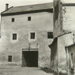 1950-59: Zámek brána