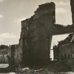 ?: Zámek bourání