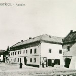 ?: Radnice